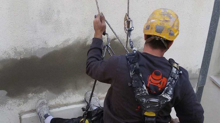 Rehabilitación de patio de luces o patios interiores en Barcelona | F