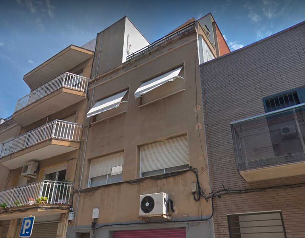 Arreglos en fachadas de edificios en Barcelona