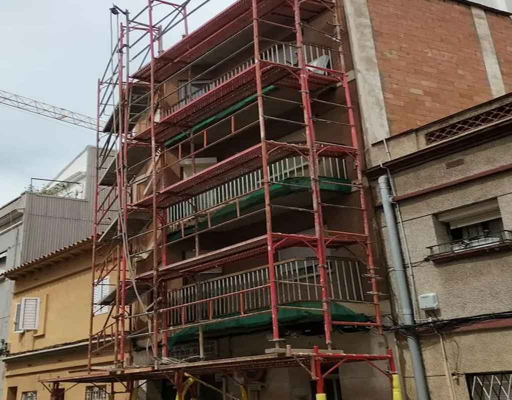 rehabilitacion fachadas edificios cornella
